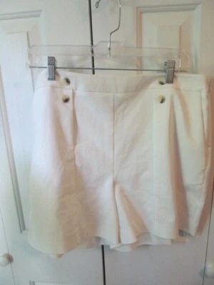 PANTALONES CORTOS VINCE CAMUTO OFF WHITE TALLA 12 Foto 1 de 3