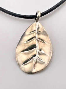 925 STERLING SILVER EUGENIA BY TOUS LEAF LEATHER CORD NECKLACE 15" 2712 - Picture 1 of 7