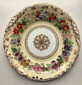 Gorgeous COPELAND China 9" Plate Hand Painted Multi Floral Gold Pierced Edge - Picture 1 of 3