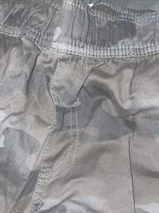 Children’s Place Black And Gray Camouflage Cargo Pants With Elastic Waist - Picture 1 of 4