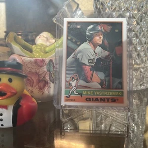 2025 Topps Heritage Mike Yastrzemski #470 Chrome Giants - Picture 1 of 2