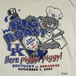 NCAA UK Kentucky Wildcats 2003 Football Shirt Mens Sz MEDIUM Arkansas Pig Roast! - Picture 1 of 19