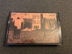 Berlin Diary “Never Your Country” CS Das Synthetische Mischgewebe Doc Wor Mirran - Picture 1 of 3