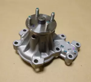 1999-06 TD2.5, D2.5 Engine Genuine Ford Water Pump Housing 1405541, WL8115100D - Picture 1 of 3