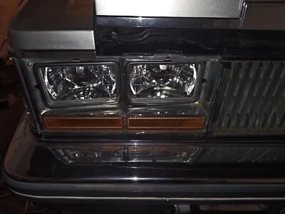 1976-1979 cadillac seville Right Front Turn Signal/ Marker Light Passenger Side  - Image 1 of 4