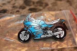 BMW Motocicleta Sombrero Chaqueta Solapa Pin K 1100 S BMW Azul Pin Metal/Esmalte - Imagen 1 de 2