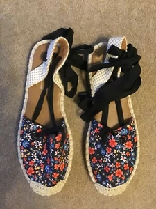 Neue M&S hübsche orange geblümte Keilabsatz Espadrilles mit Knöchelbändern Gr. 3 - Bild 1 von 3