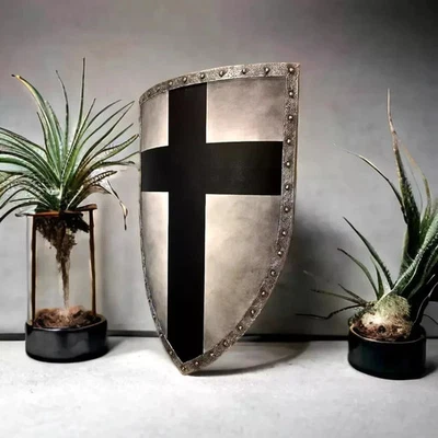 中世纪十字军盾牌战斗骑士战士盾圣殿骑士红十字设计 — 第 1/4 张图片