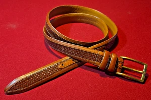 Cinturón de vestir Allen Edmonds para hombre 44 tejido tejido de piel de becerro cuero liso latón - Imagen 1 de 13