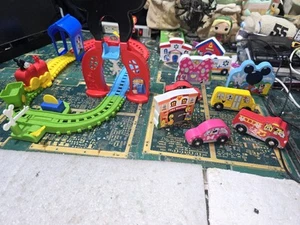 Disney Melissa & Doug con Mickey Musical Express Juegos de Tren-Roto-Exacto-LEER - Imagen 1 de 22