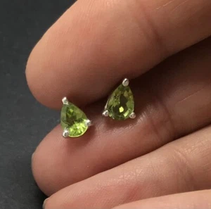 Peridot pear stud earrings solid Sterling Silver 7 x 5mm natural stone Gift box. - Picture 1 of 8