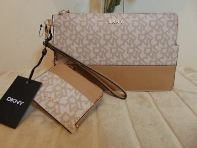 NUEVO CON ETIQUETAS DKNY Bolso sin asas Vela 2 en 1 Tarjeta Logo Caqui Desnudo Muñequera Conjunto Cartera Foto 1 de 4