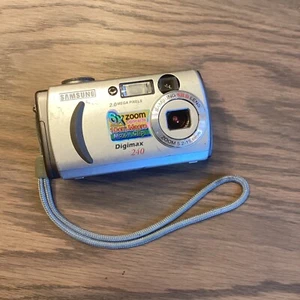Samsung Digimax 240 Silver 2MP 1.6" LCD 3x Optical Zoom Compact Digital Camera - Picture 1 of 4