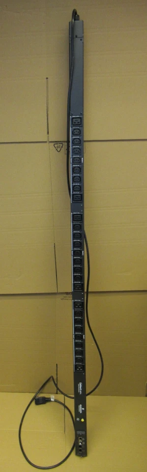 Emerson Liebert Power Distribution Unit 21 x C13 6 x C19 13A Rack PDU MPH - Image 1 of 4