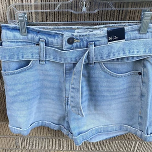 Abercrombie & Fitch Women's 26 2R High Rise Denim Short Light Wash w/ Belt Jeans - Picture 1 of 8