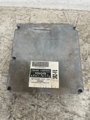 1998 TOYOTA TACOMA 2.7L 3RZ-FE M/T  4WD 4X4 ENGINE COMPUTER ECU 89661-04371 - Image 1 of 4