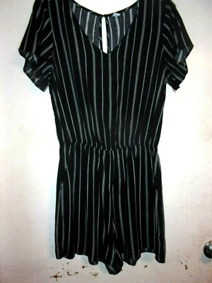 Pantalones Cortos Mameluco Mujer Old Navy Talla XS, Color Negro/Rayas (B61) Foto 1 de 4