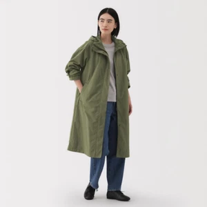 Abrigo con capucha resistente al agua MUJI para mujer verde caqui FedEx - Imagen 1 de 11