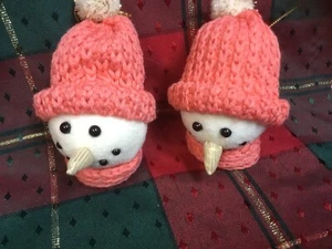 EUC 2 Hanging Stuffed Embellished Snowmen Christmas Ornaments w/String Hanger 5" - Picture 1 of 2