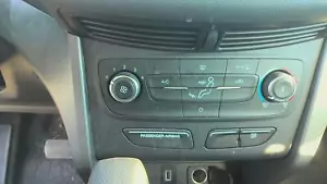 18 FORD ESCAPE Heater A/c Control (front) Manual Temperature Control - Picture 1 of 1