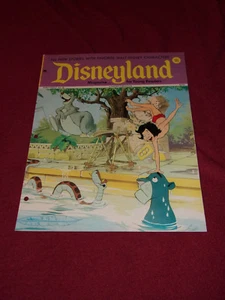 Disneyland Magazine #38 Dumbo Uncle Scrooge Jungle Book Snow White Lady & Tramp - Picture 1 of 3