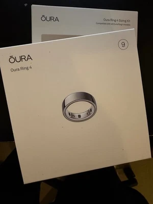Anillo Oura Gen 4 - Talla 9 - Plateado - TOTALMENTE NUEVO en Caja - Último Mod Foto 1 de 3