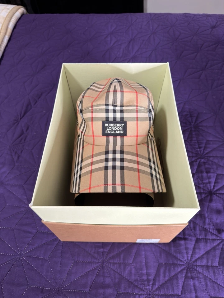 Sombrero BURBERRY, Nuevo en su caja original, Talla L Foto 1 de 4