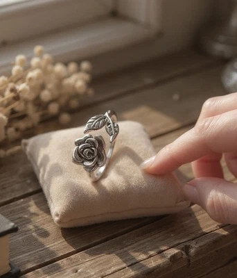 Anillo Flor Rosa J.Jill 7 6 Hojas Tamaño Plata Flor Rosa Floral Abierto Boho Y2K Foto 1 de 4