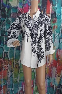 R&G Oversize-Shirt weiß mit schwarzem Blumenmuster Gr. XL - Bild 1 von 5