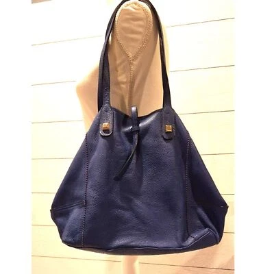 Bolso de hombro grande de cuero azul cobalto Stella & Dot  Foto 1 de 4