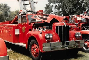 #K086 likely PARAMUS, N.J. FIRE TRUCK PHOTO - Picture 1 of 2
