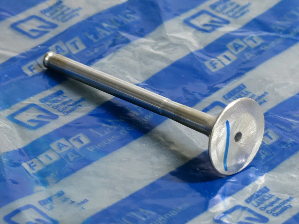 4x Valves Exhaust Fiat Siena Fiorino Talento New Ducato Lancia Delta Spare Parts - Image 1 of 1