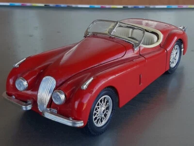Bburago Burago Jaguar XK120 Roadster 1/24 - Immagine 1 di 2