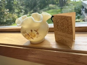 Vidrio natillas satinado Fenton vintage borde con volantes rosas pintadas a mano firmadas - Imagen 1 de 5
