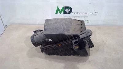 Carcasa de caja de filtro de aire Volvo XC60 2017-2024 31474862 Foto 1 de 4