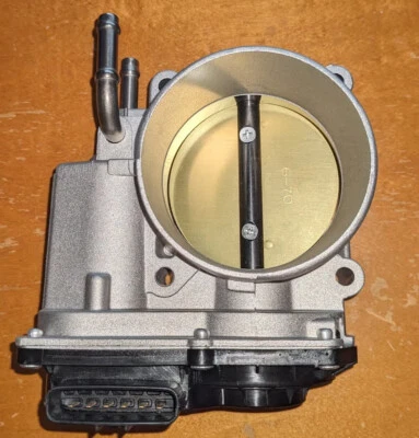 22030-31030 CORPO DO ACELERADOR PARA TOYOTA 2GR AVALON CAMRY MARK X ZIO ESTIMA 3,5 LTR - Imagem 1 de 4