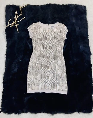 Impresionante Vestido de Cóctel VINCE CAMUTO Lentejuelas Doradas Diseño Geométrico Talla 4 Foto 1 de 4