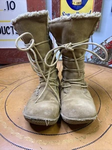Rocket Hundestiefel Damen 8,5 hellbraun Wildleder außen Kunst Lammfell innen zum Überziehen Schnürung - Bild 1 von 17