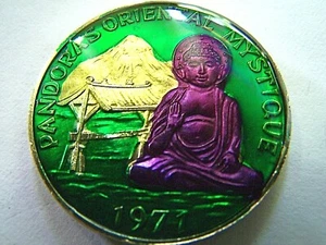 Pandora's Oriental Mystique 1971 tricolor aluminio Mardi Gras dobleon - bajo burbuja. - Imagen 1 de 2