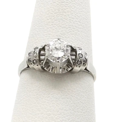 Anillo de compromiso bailarina de platino redondo de diamantes naturales espacio abierto Foto 1 de 4