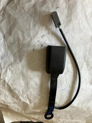 Пряжка водителя для переднего ковшеобразного сиденья ремня безопасности подходит для 13–18 MAZDA CX-5 546369 - Изображение 1 из 4