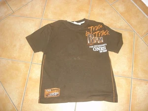Tom Tailor    T-Shirt    Gr. 152  /  S   dunkelbraun mit Aufdruck und Aufnäher - Bild 1 von 6