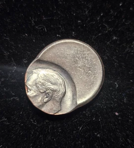 No Date Roosevelt Dime Error Off-Center (Z-1035) - Picture 1 of 2