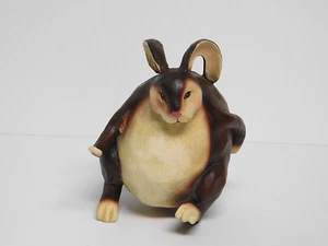 Estatuilla Conejo Resina 5.5" Alto Capas Planas o Soportes Excelente Estado - Imagen 1 de 10