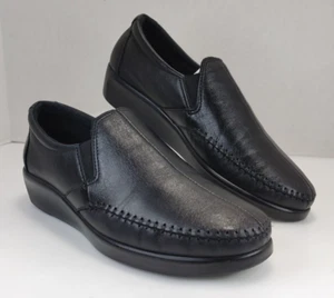 SAS® Women's Dream™ Slip-On in Black Size US 7.5/ EU 38 EUC - Picture 1 of 16