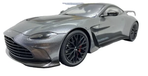 GT SPIRIT GT443 2023 ASTON MARTIN V12 VANTAGE MAGNETIC SILVER L/E 1:18 - Picture 1 of 12