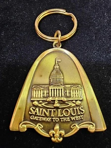 1997 DMA Saint St Louis Gateway To The West Brass Souvenir Keychain Key Ring- B2 - Picture 1 of 3