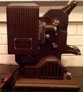 VINTAGE Kodascope 8 Movie Projector Modell 80  Kodak A.G. w/ Original Case - Picture 1 of 12