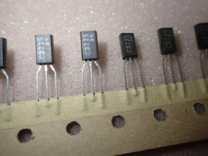 TOSHIBA 2SC3225 C3225 ORIGINAL NPN TRANSISTORS MY UK STOCK x10pcs - Picture 1 of 5