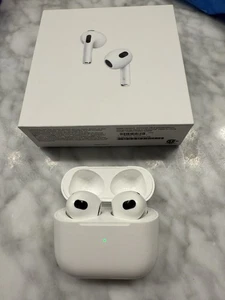 Apple AirPods MME73AM/A (3rd generation) with box and charge cable - Photo 1 sur 10